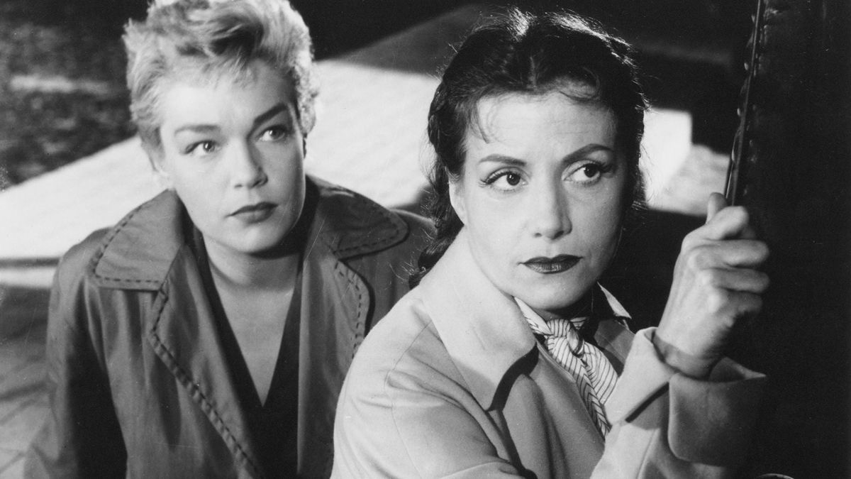 Still of Simone Signoret and Véra Clouzot in Les Diabolique pictured from left to right