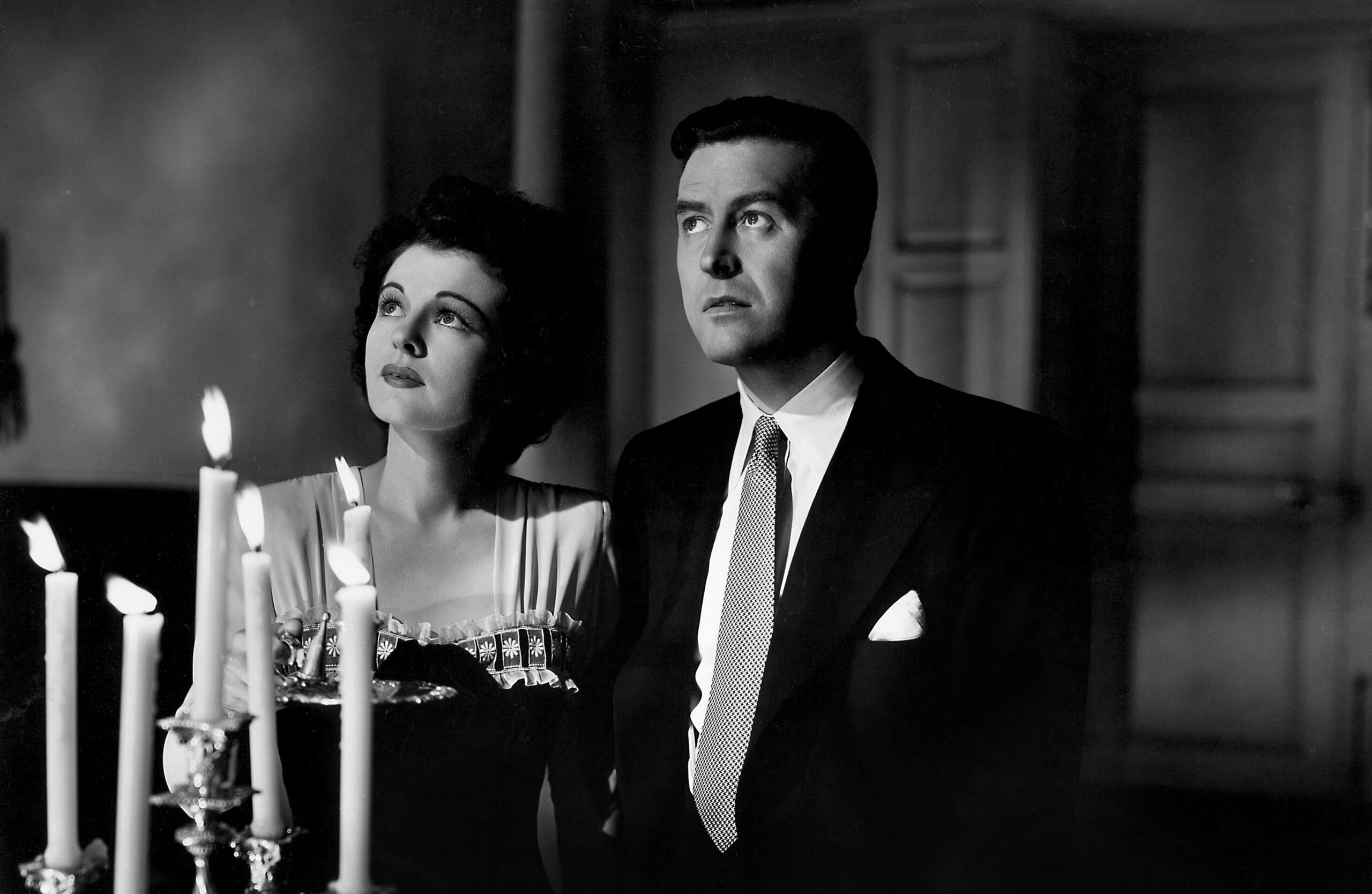 Still of Ruth Hussey, Ray Milland from the 1944 film The Uninvited