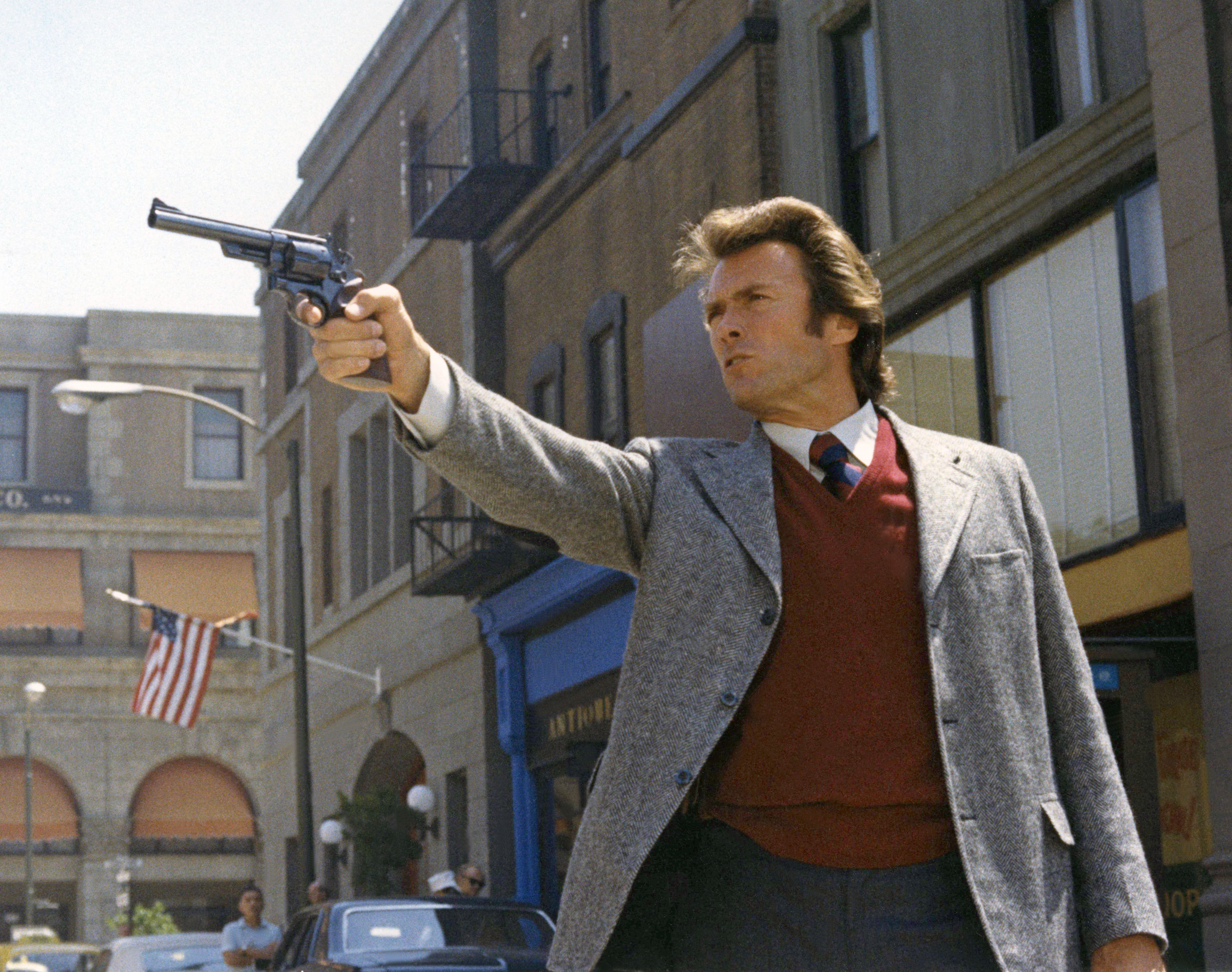 Still of Clint Eastwood in Dirty Harry, 1971