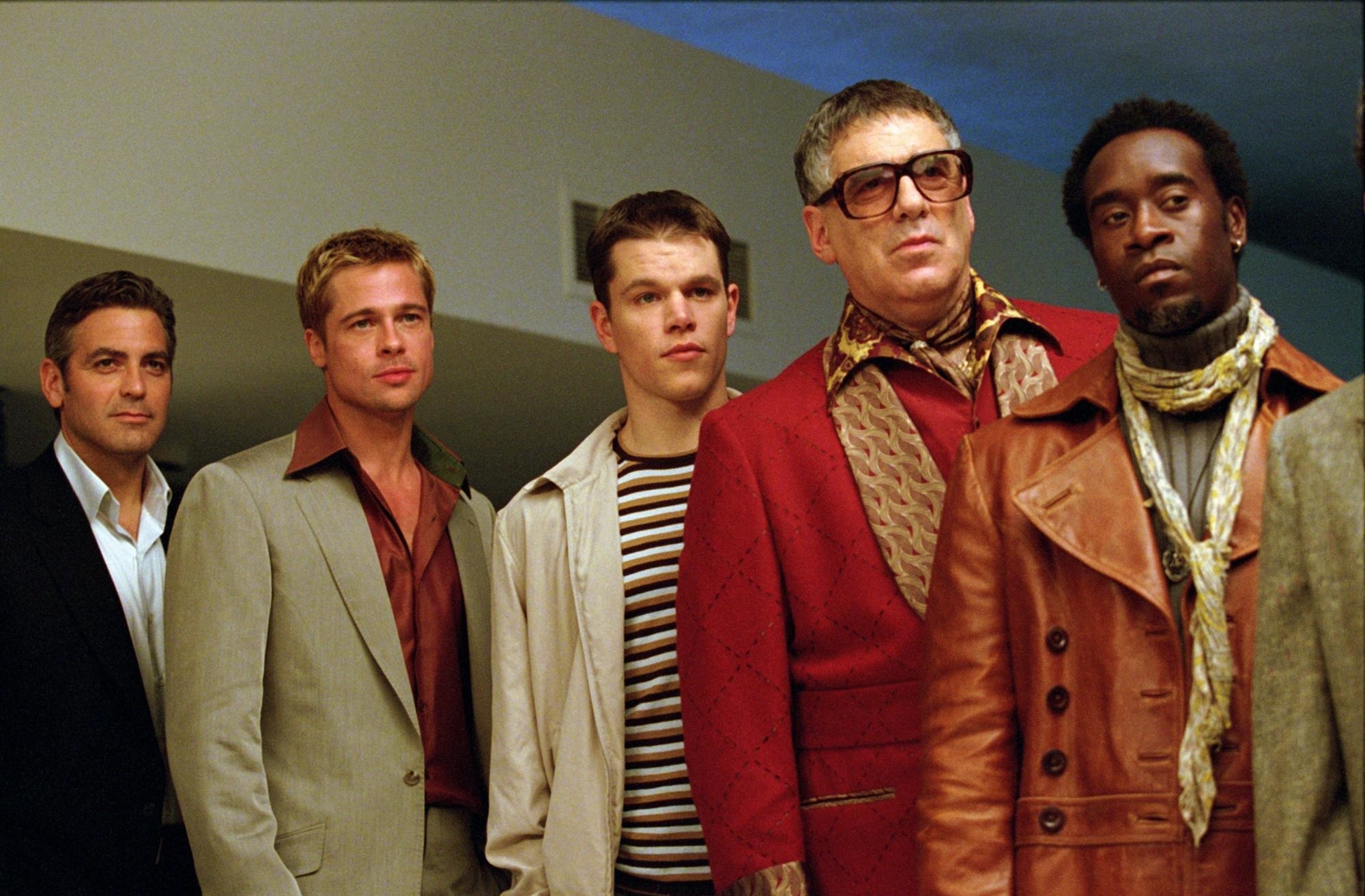 Still of George Clooney, Brad Pitt, Matt Damon, Elliott Gould, and Don Cheadle from Ocean's Eleven, 2001.