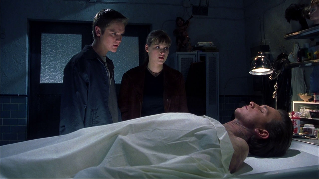 Devon Sawa and Ali Larter from Final Destination 2000