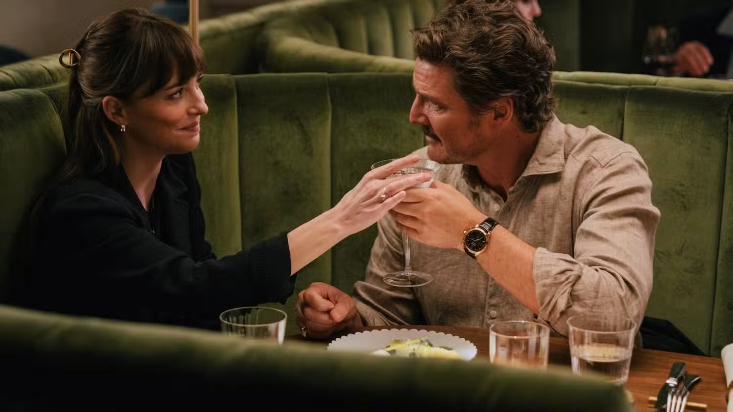 Dakota Johnson, Pedro Pascal - Materialists - Eulalie Magazine Dakota Johnson, Pedro Pascal - Materialists