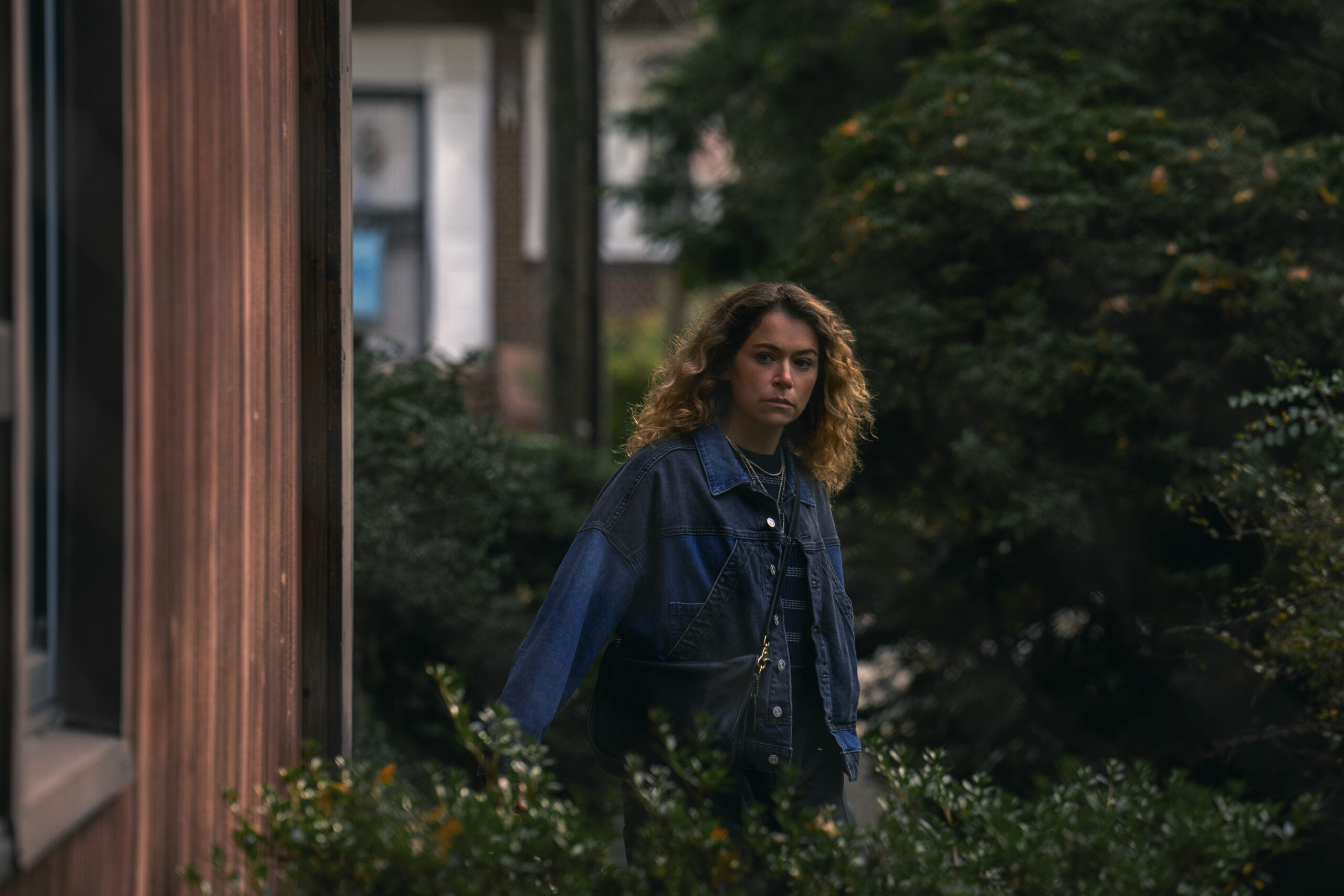 Maximum_Pleasure_Guaranteed_Photo_010801 - Eulalie Magazine Maximum Pleasure Guaranteed Season 1 Episode 8 Review: Hallidays Tatiana Maslany in "Maximum Pleasure Guaranteed," now streaming on Apple TV.