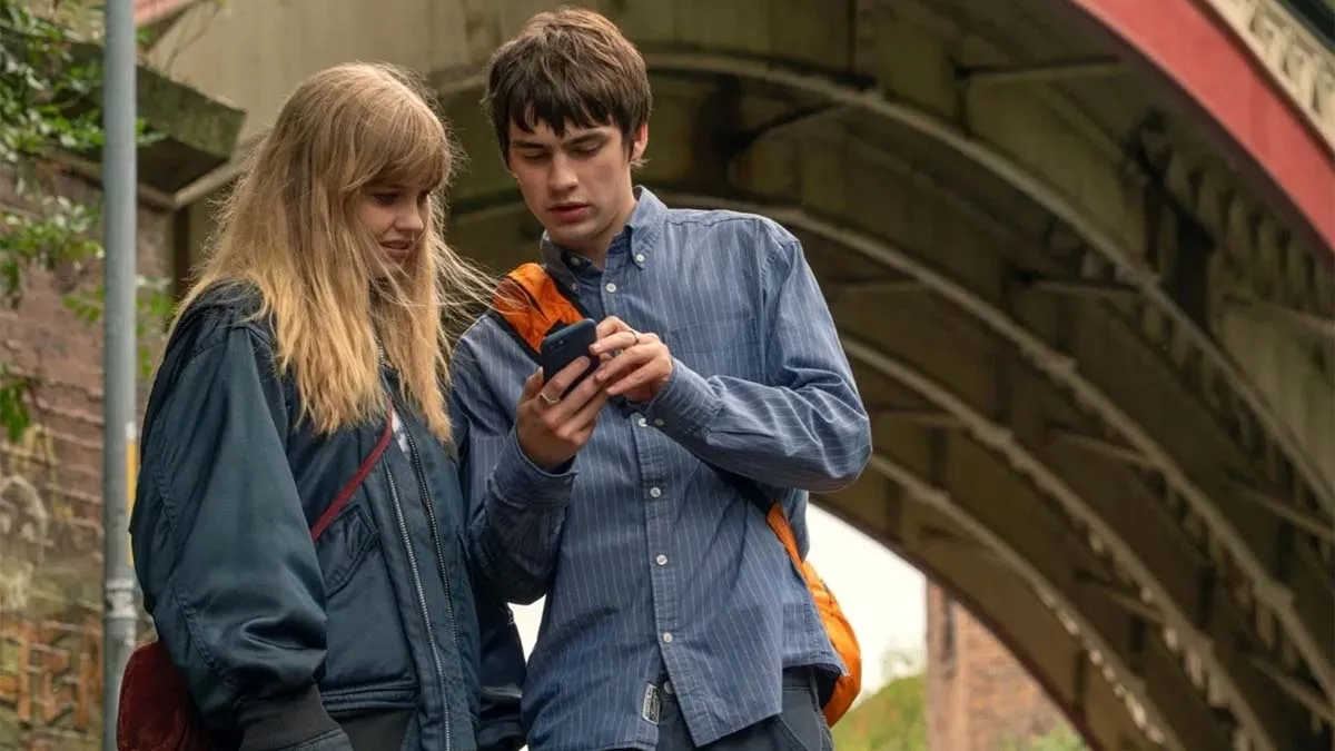 Finding-Emily4 - Eulalie Magazine Finding Emily Review: Laughs, Tears, and an Intriguing Plot Drive This New Rom-Com